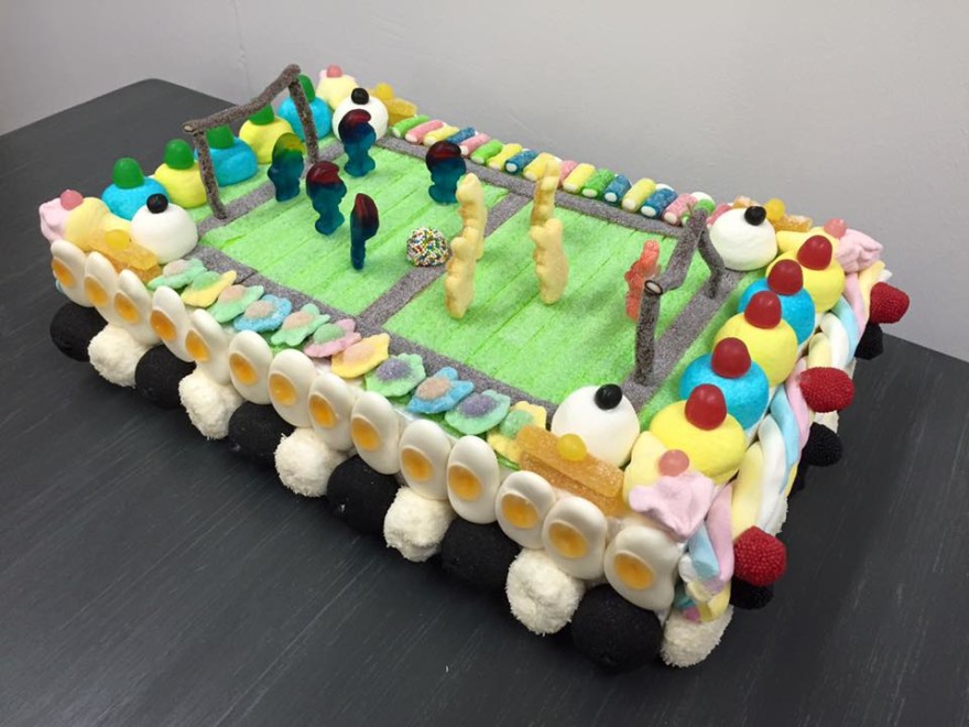 Gateau Terrain De Football Petit Bonbon Vibration